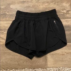 Lululemon womens track that high rise shorts 4”